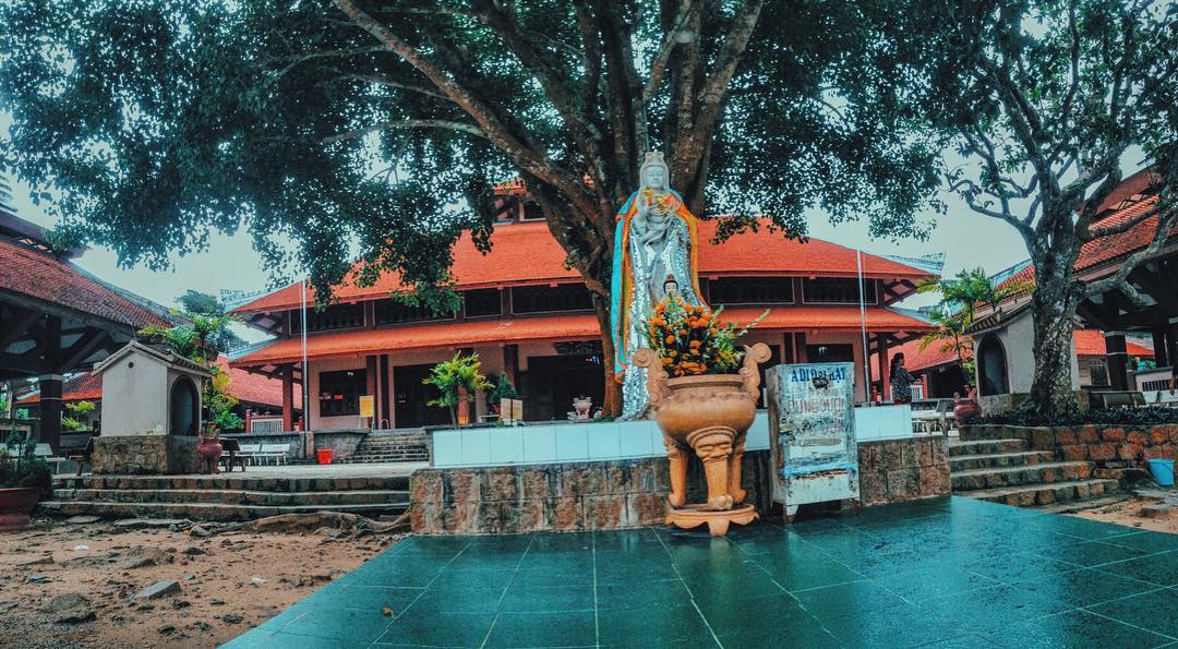 Helen hotel Chua Phat Lớn